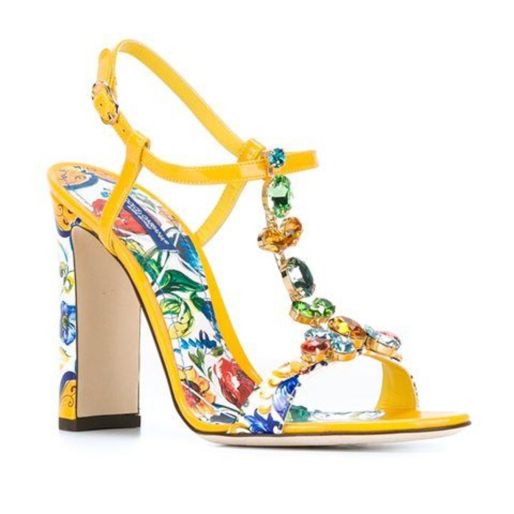 ISO (do not buy) LOOKING FOR Dolce & Gabbana Heels - Picture 3 of 4